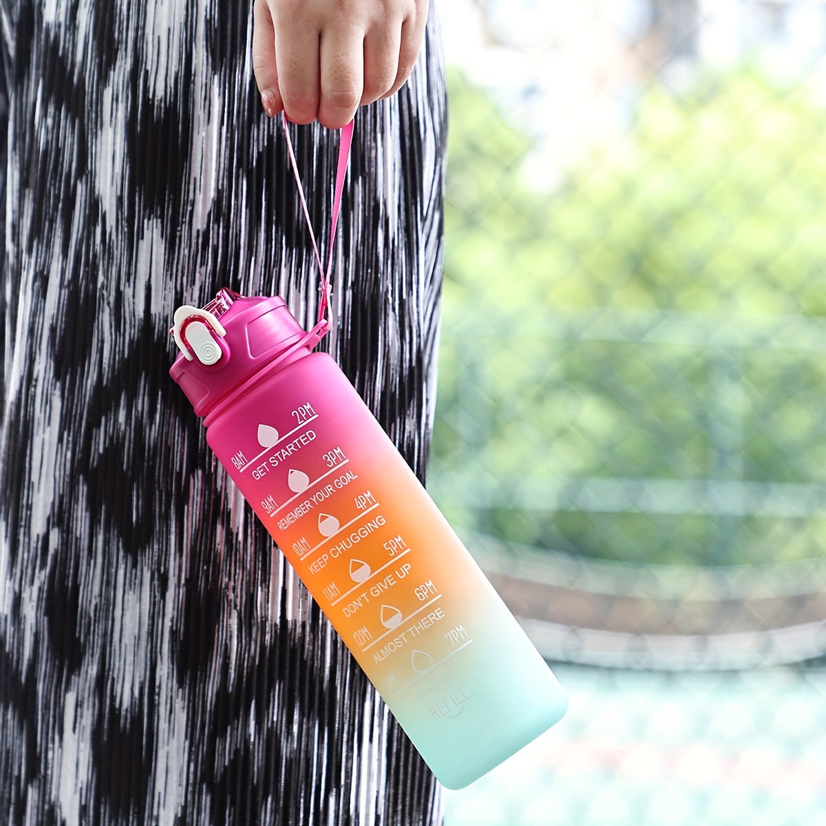 Borraccia Motivazionale Arcobaleno 750ml con Marcatori Orari e Tracolla